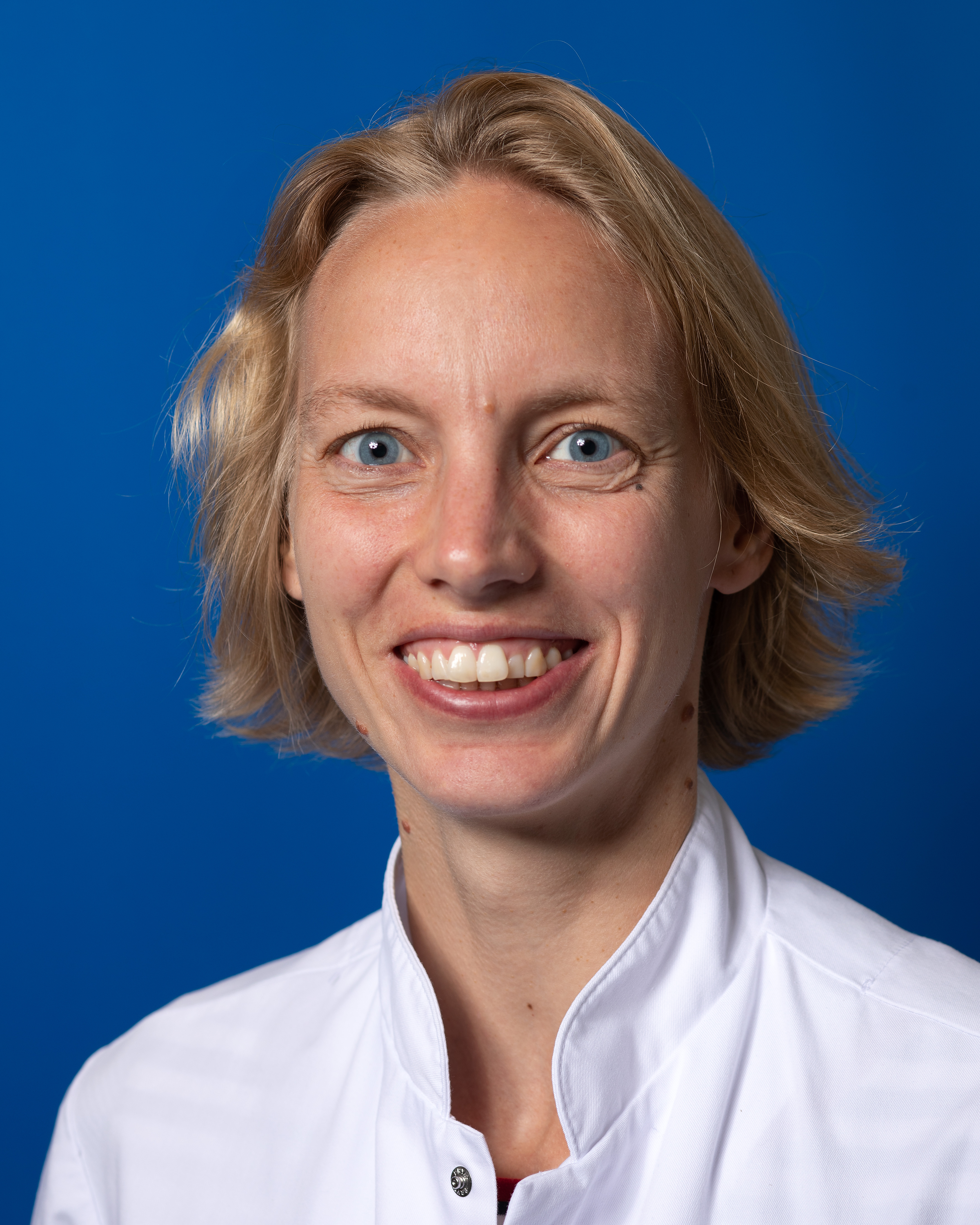 Liesbeth Boonstra, Chirurgie Liesbeth Boonstra, Chirurgie